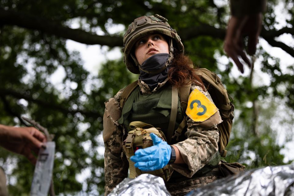 Army delivers combat medical course to Ukrainian armed forces