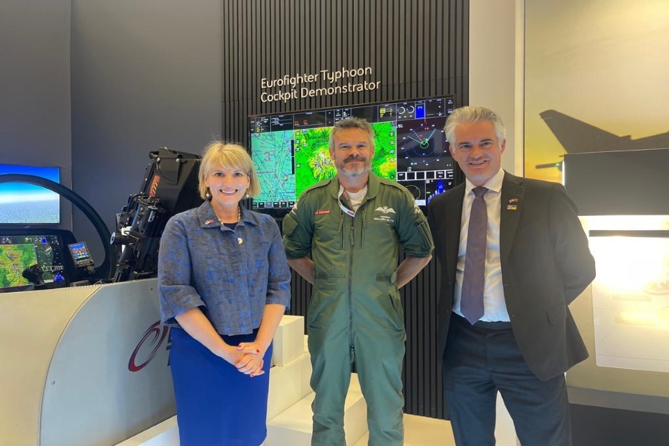 UK and Turkey continue to strengthen ties at Defence industry fair