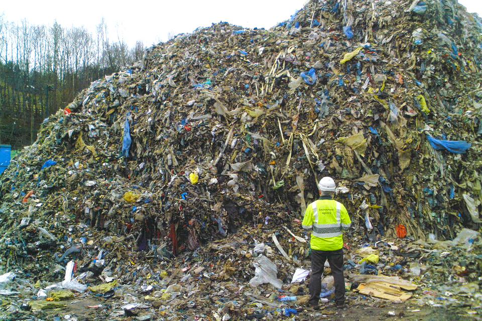Son and mother receive suspended jail sentences for waste offences at Huddersfield fire site