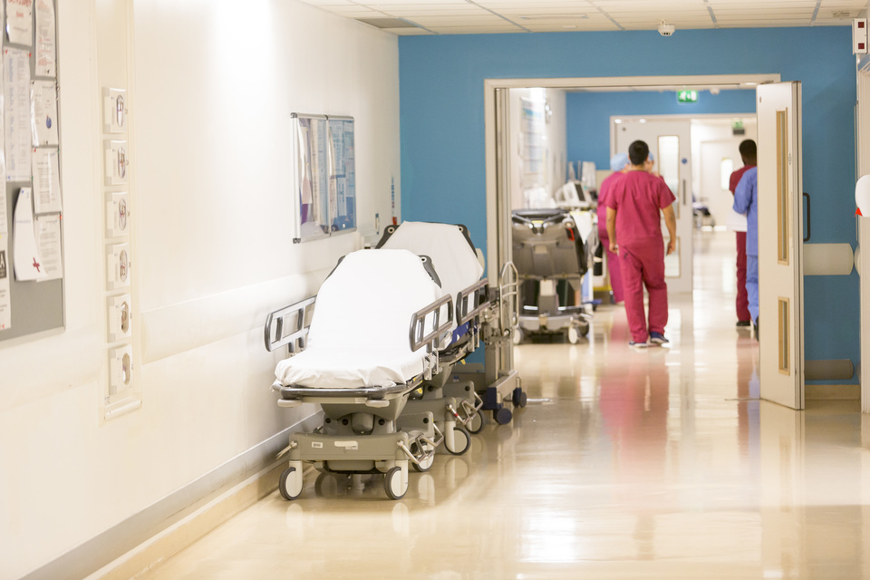 Government to introduce legal costs cap to support victims