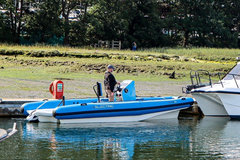 Environment Agency wins bid for net zero workboats on Thames