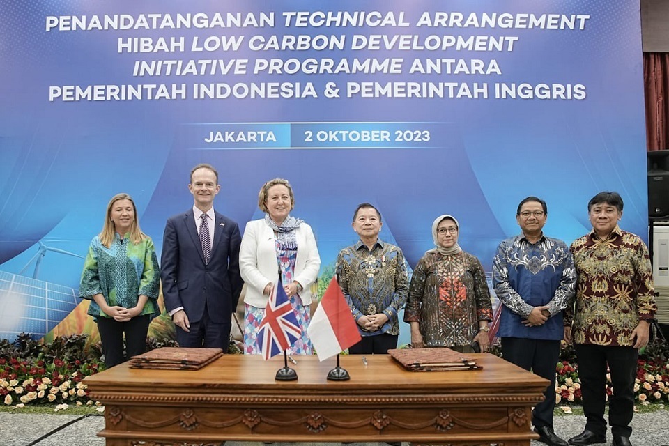 Boost to UK Indonesia low carbon cooperation as Minister visits Jakarta