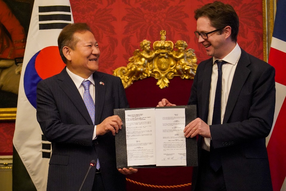 UK and Republic of Korea join forces to step up cooperation on digital services and AI