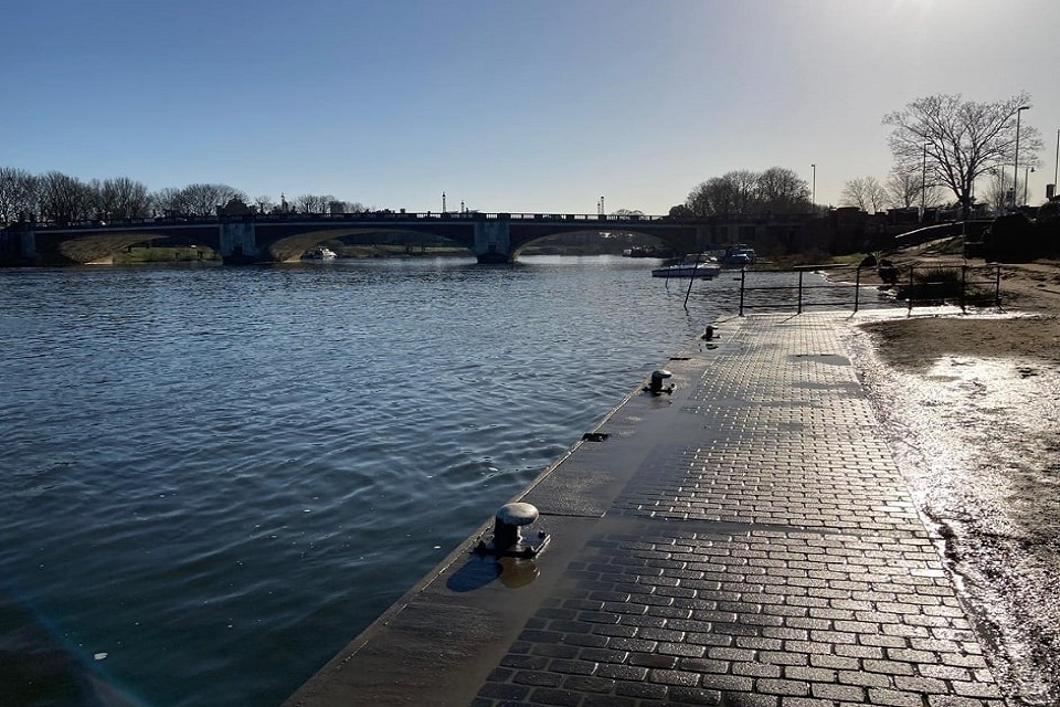 Judge rules against boatowners flouting Thames mooring rules GOV.UK