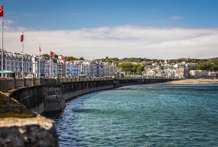 Seafront promenade, Douglas, Isle of Man. Credit: Shutterstock