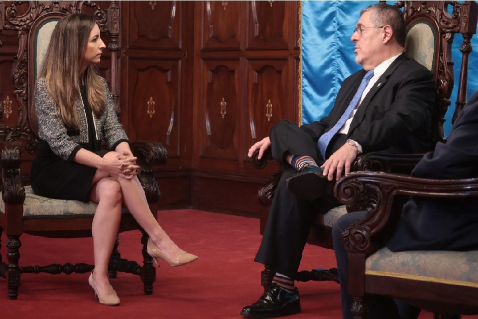 New British Ambassador presents credentials to the President of ...