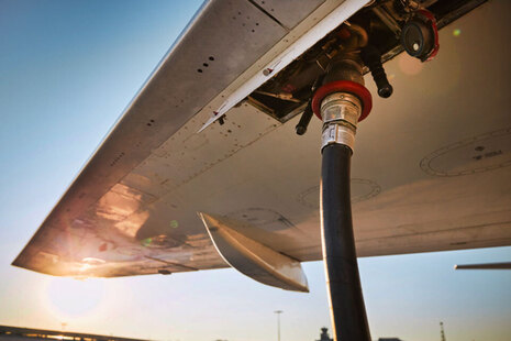 Aeroplane being refuelled