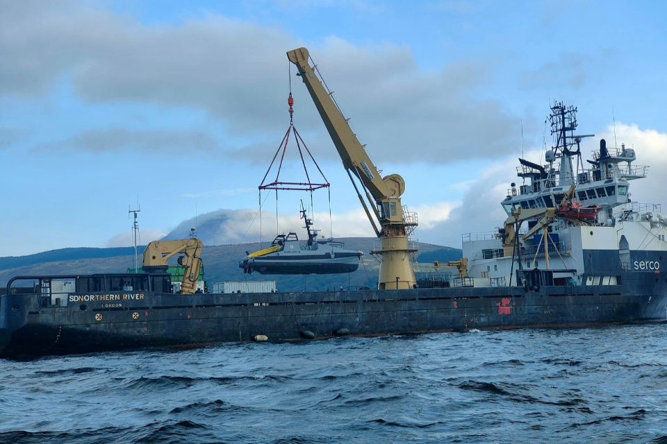 Royal Navy trial high tech autonomous mine hunting capability