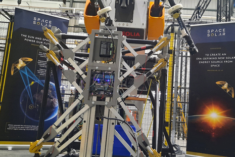 AlbaTRUSS Single Transporter at UKAEA's Culham Campus - Image Credit: Space Solar