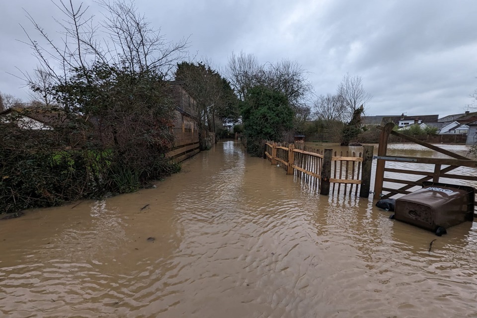 Villagers at flood risk in Pett receive new flood warning service