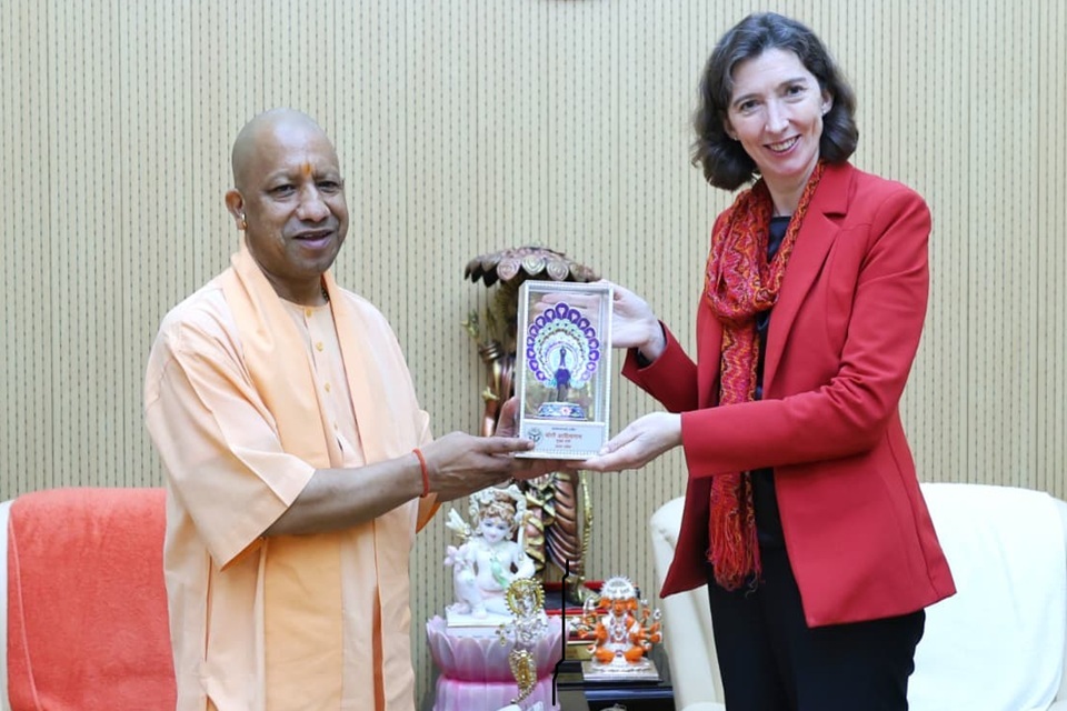 CM Yogi with HC Lindy