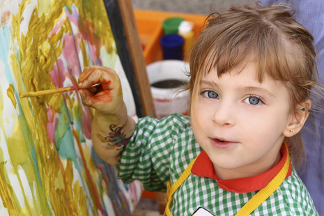 child painting