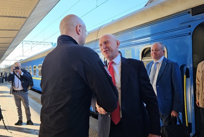 £1 billion of military support for Ukraine paid for using immobilised Russian assets as Defence Secretary visits Kyiv
