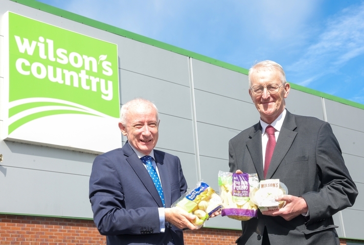 Secretary of State visits Wilson's Country in Portadown