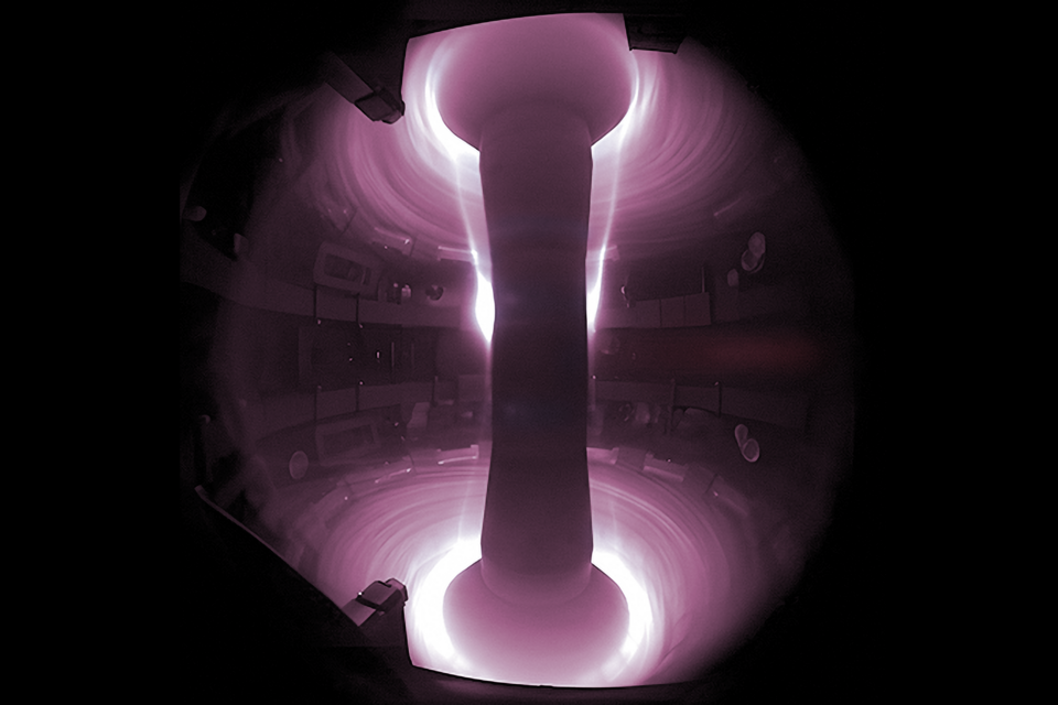 World-first use of 3D magnetic coils to stabilise fusion plasma