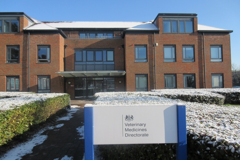 Authorisation application deadlines for Christmas period 2025