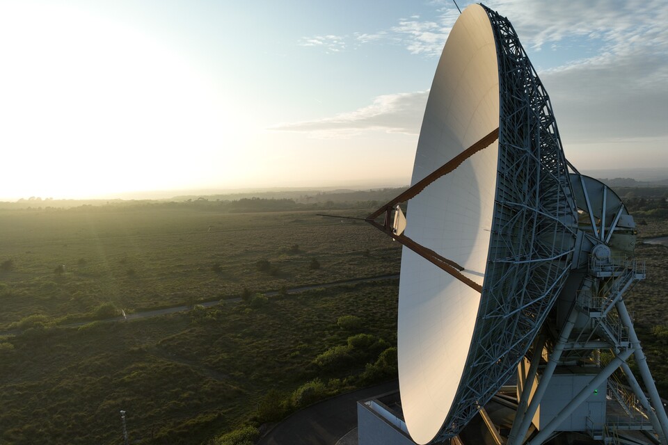 UK backs next generation satellite communications with £6.9 million investment