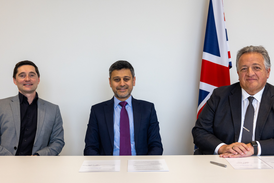 UK and Singapore launch a regulatory innovation corridor to speed up access to breakthrough health technologies