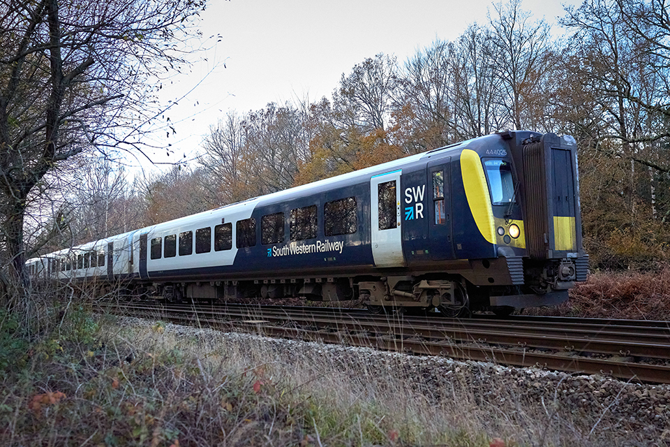 Seamless streaming for festive journeys with South Western Railway's super wifi trial