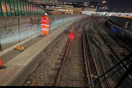 View from the cab of the incident train after stopping (courtesy of Govia Thames Railway).