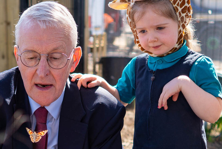 Secretary of State Hilary Benn visits Mill Strand Primary School