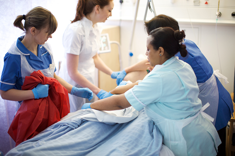 Nurses to benefit from boost to graduate pay and job progression