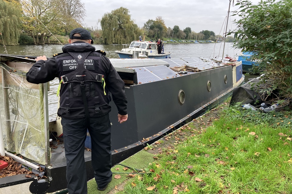 Trespassing-on-Thames
