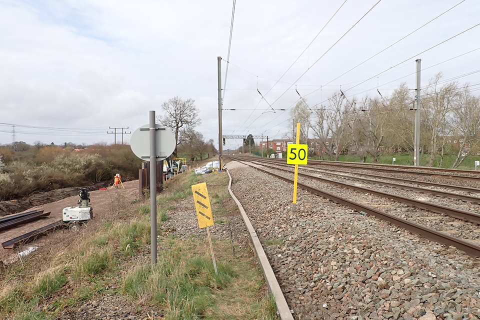 Track worker struck by a train between Radlett Junction and Elstree & Borehamwood