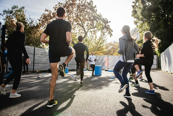 People exercising in an outdoor fitness class. Credit: Gabin Vallet, Unsplash