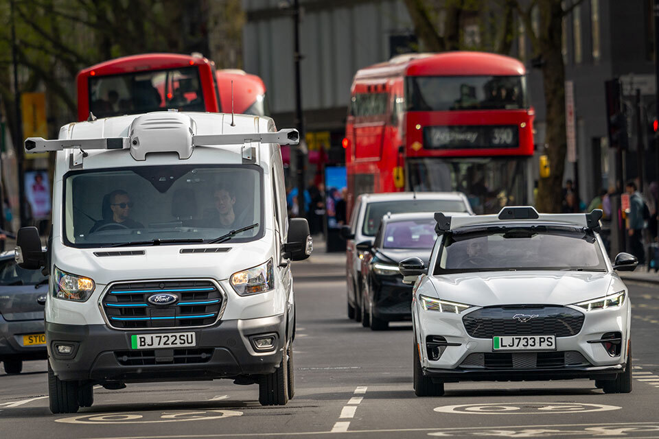 Passengers one step closer to booking taxi and bus-style self-driving vehicles