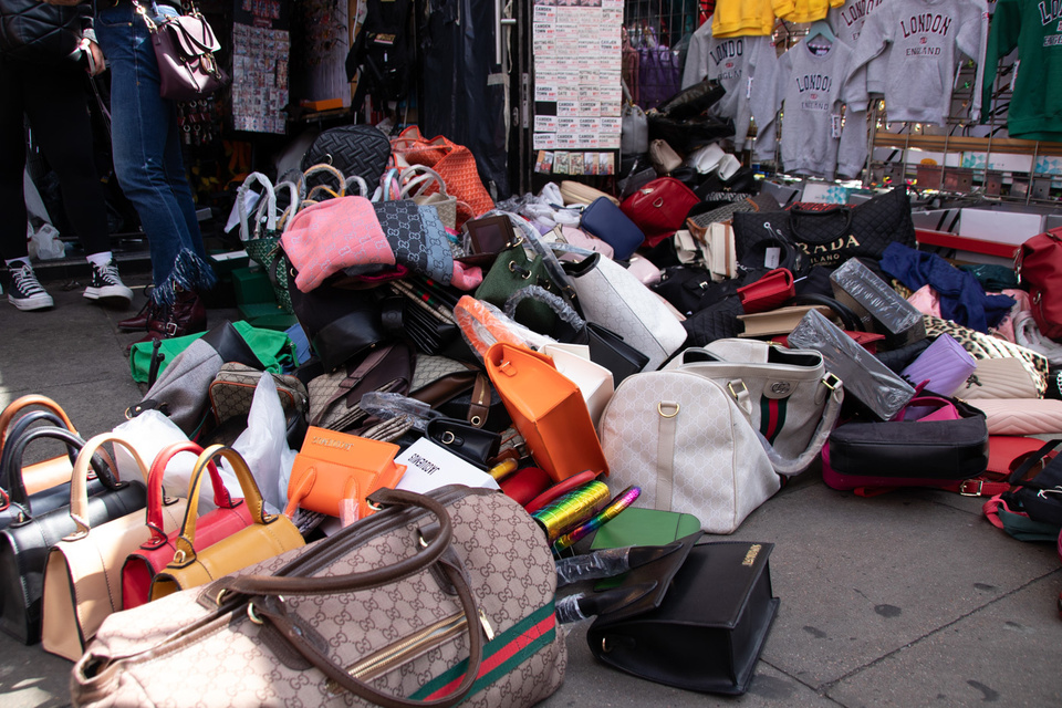 Shop second hand with confidence