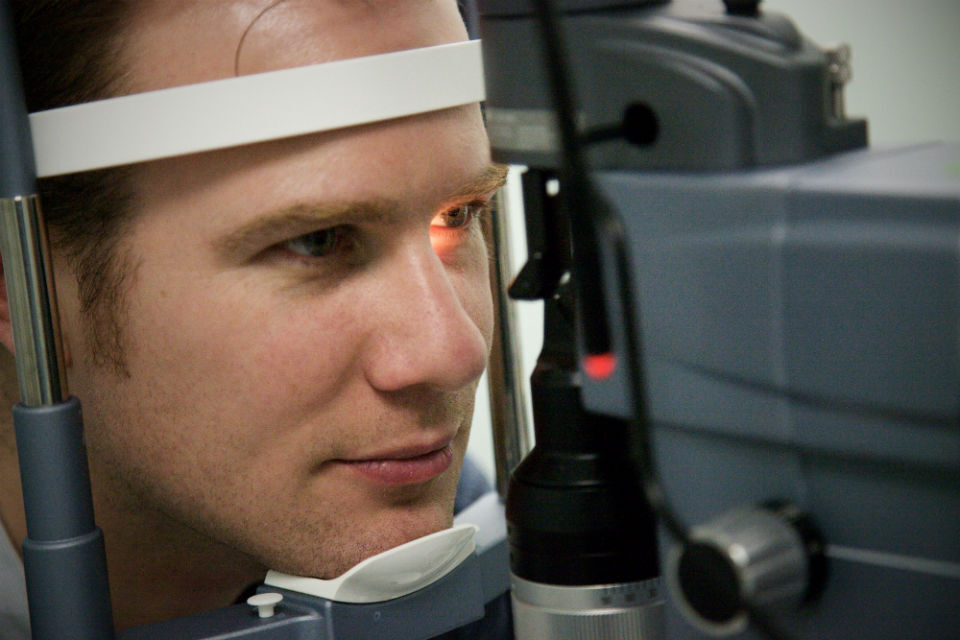 Millions to get faster eye care on the high street