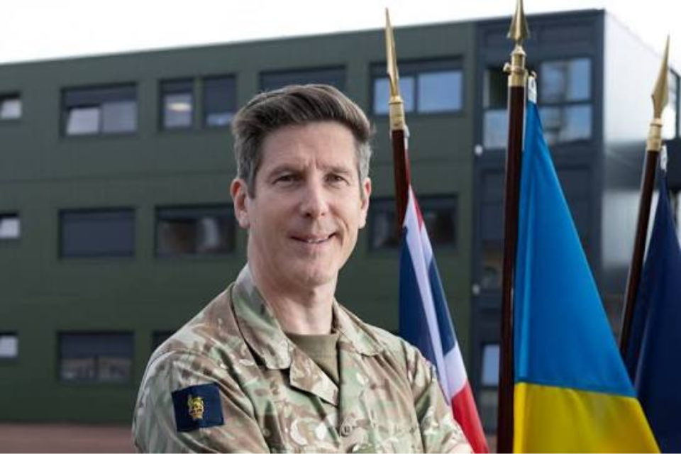 s300_MNFU_CMDR_-Lt_Gen_Tom_Bateman
