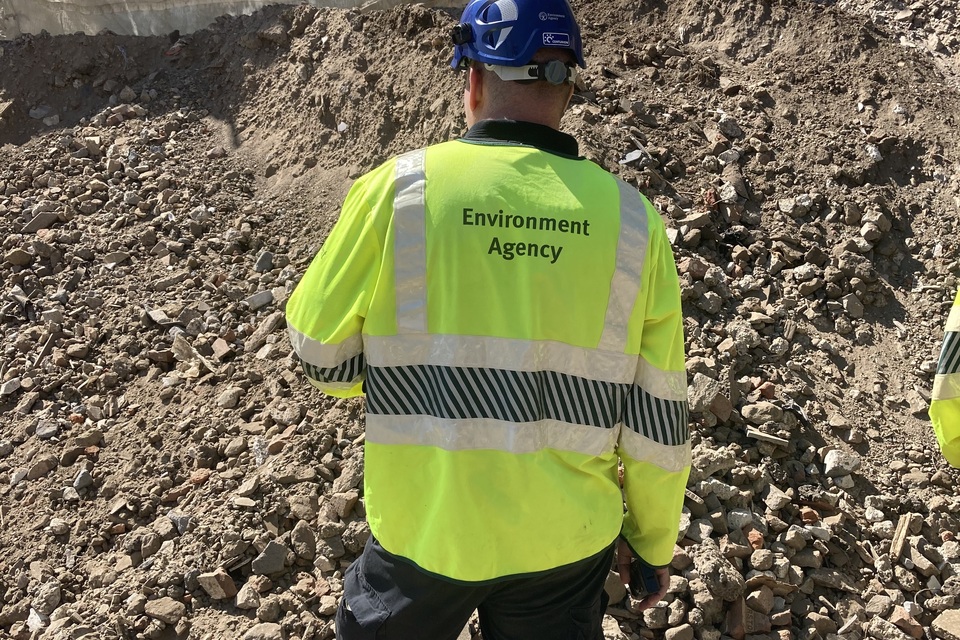 Environment Agency suspends waste site over dust pollution