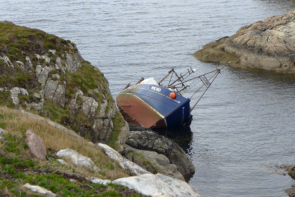 Silver Cloud II aground