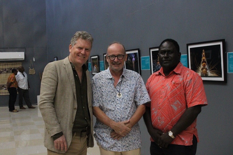 High Commissioner Paul Turner, Nick Dixon and PS Tourism Buyan Sivoro at the exhibition.