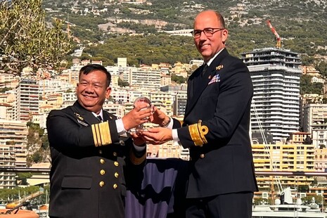 Vice Admiral Dr Budi Purwanto being presented with the Alexander Dalrymple Award from Rear Admiraly Angus Essenhigh OBE