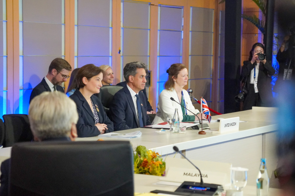 Foreign Secretary Ed Miliband at ASEAN Ministers' Meeting in Manila. Photo credit: Reggie Arciaga